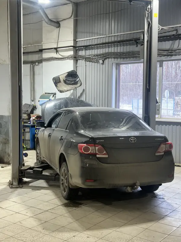 Toyota Corolla — фото из автосервиса