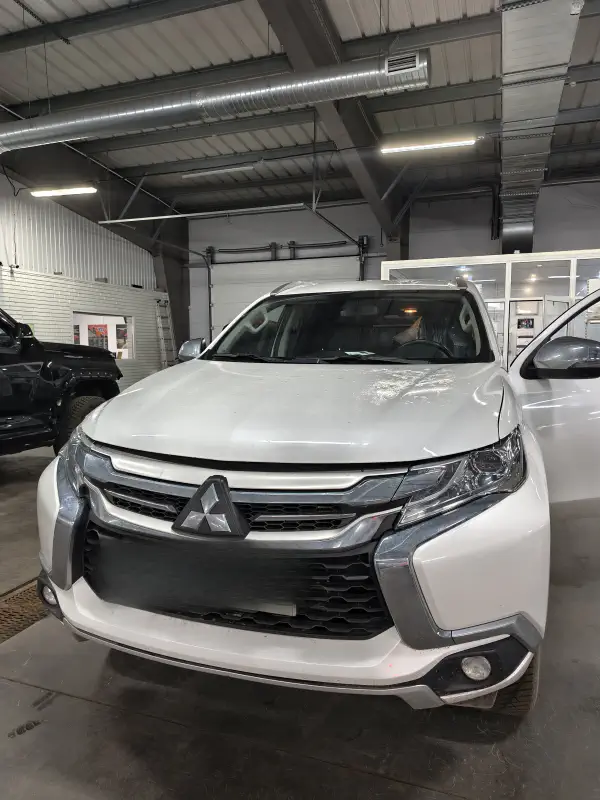 Mitsubishi — фото из автосервиса